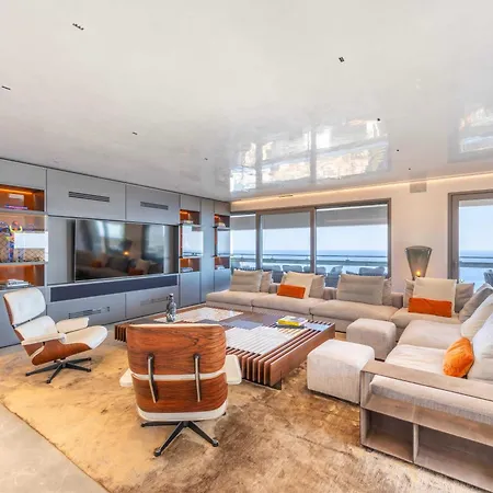 Luxurious 5br 10p With Terrace Apartment *