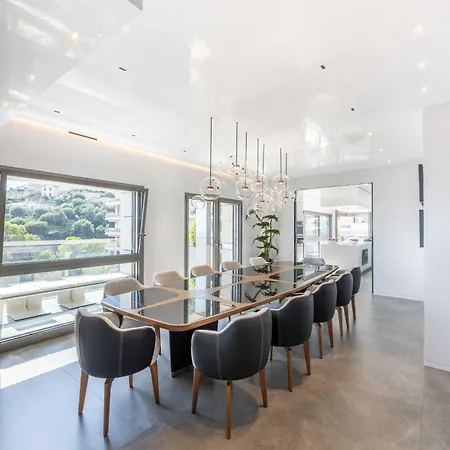 Luxurious 5br 10p With Terrace