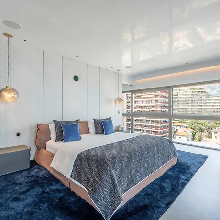 Luxurious 5br 10p With Terrace *