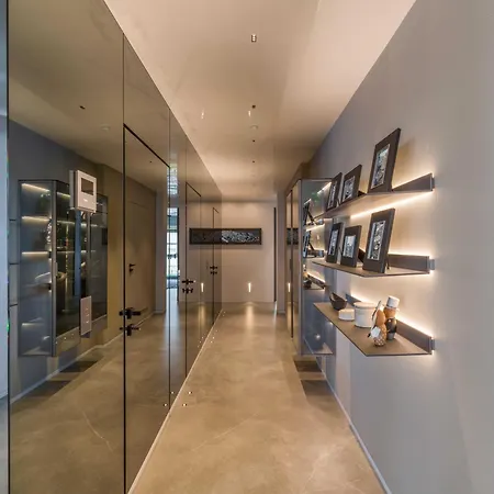 Luxurious 5br 10p With Terrace Apartamento Monaco